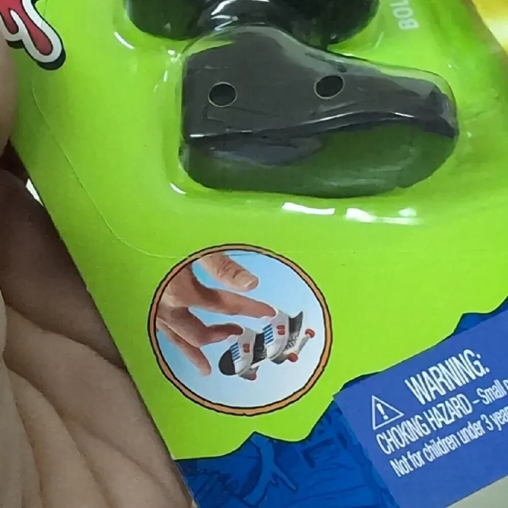 Mattel Gold Skateboard Hot Wheels